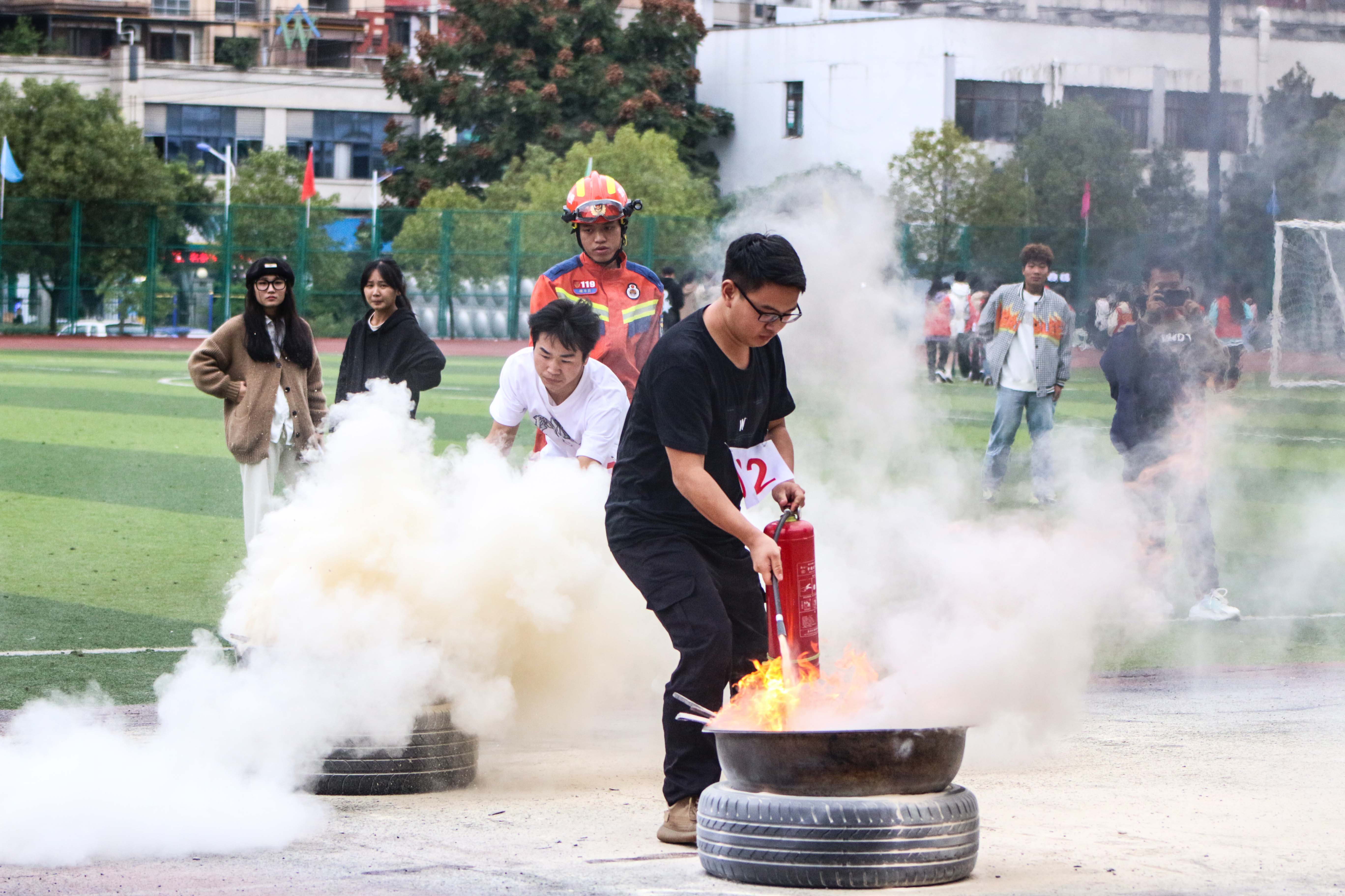 2023年德江县消防宣传月活动启动仪式暨第二届大学生消防技能运动会在足球加APP官网举行(图18)